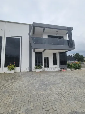 4bdrm Duplex in Idu for rent