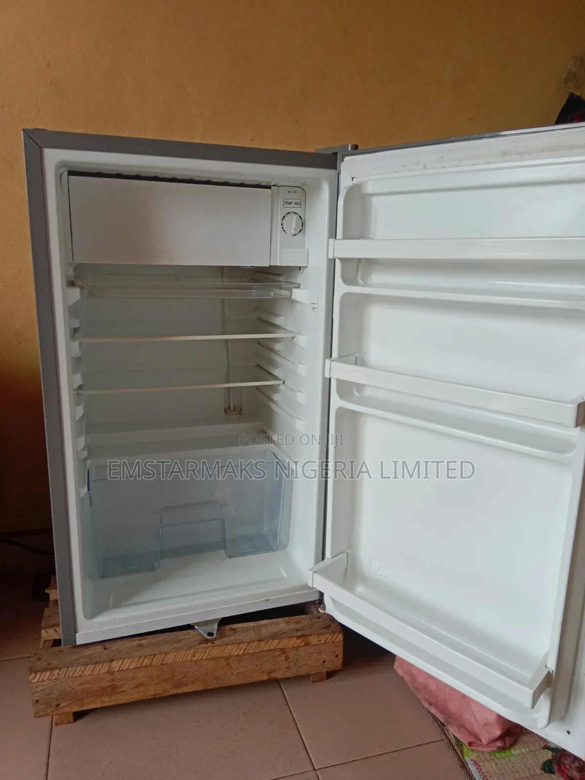 Hisense 90L