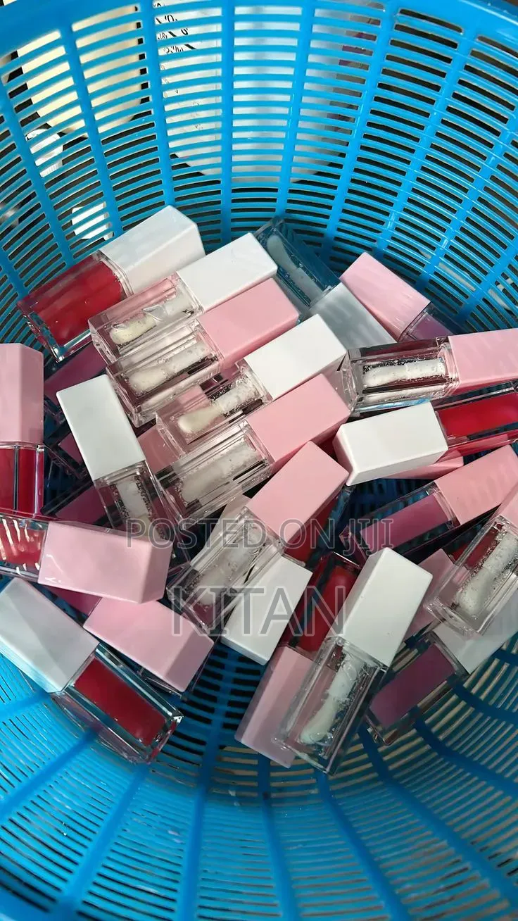 Pretty and Affordable Lip Gloss for My Girlies