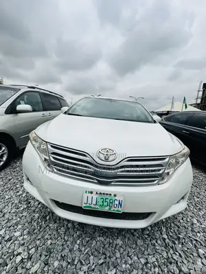 Toyota Venza LE 2010 White