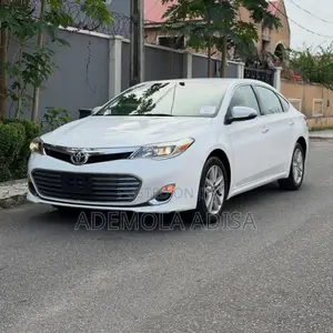 Toyota Avalon XLE 4dr Sedan (3.5L 6cyl 6A) 2014 White