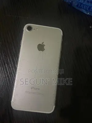 Apple iPhone 7 32 GB Gold