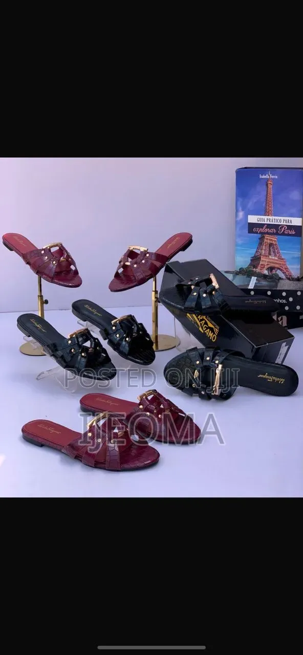 La Women's Flat Slippers 2colors Available