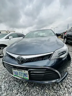 Toyota Avalon XLE Premium Sedan FWD (3.5L 6cyl 6A) 2017 Blue