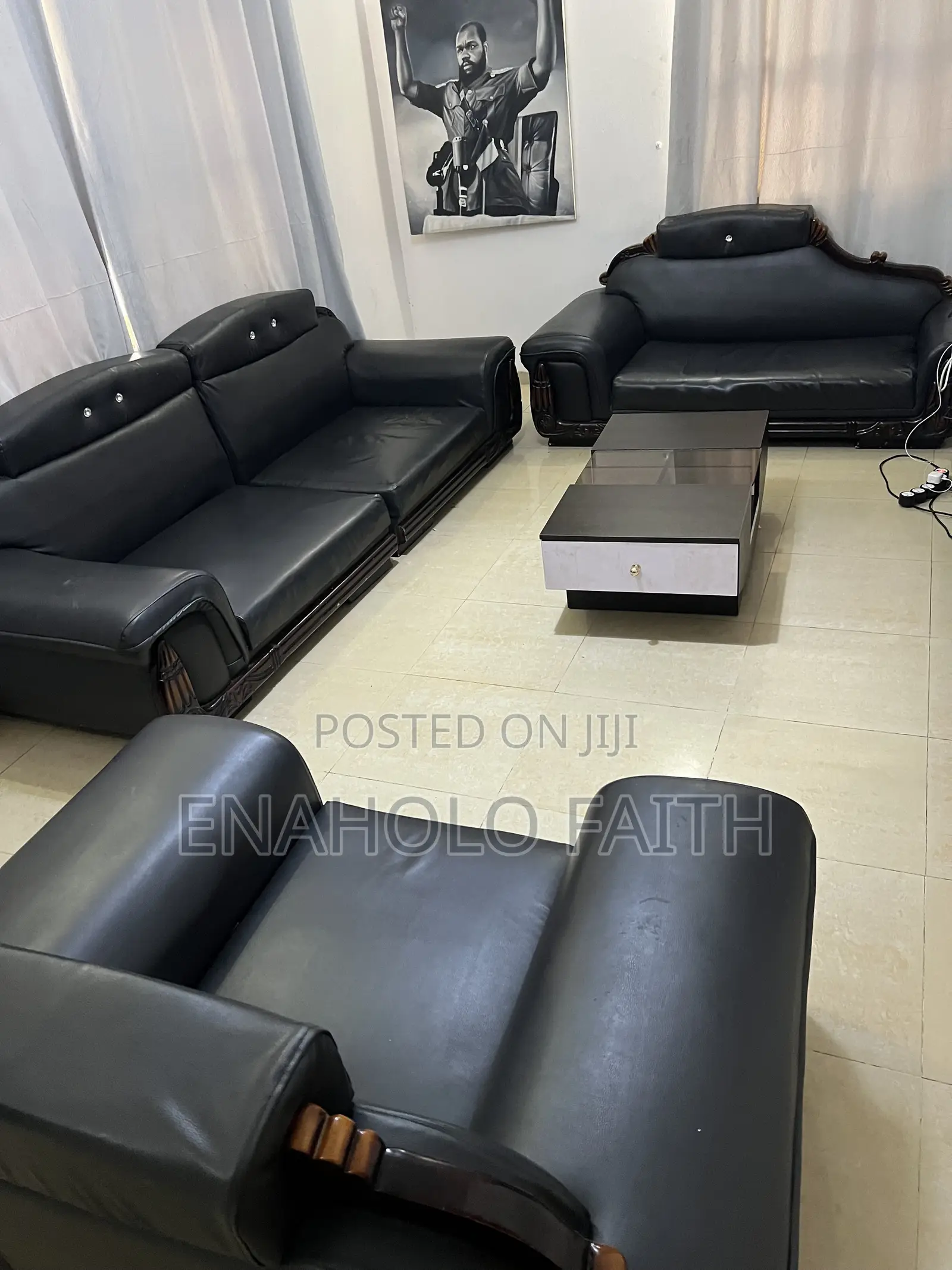 Neatly Used Leather Sofa Set for Sale