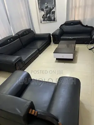 Neatly Used Leather Sofa Set for Sale