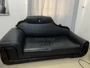 Neatly Used Leather Sofa Set for Sale