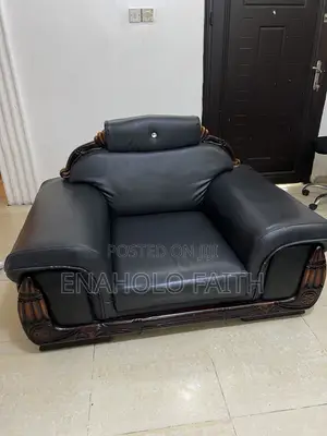 Neatly Used Leather Sofa Set for Sale