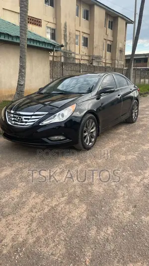 Hyundai Sonata Limited 2.0T Sedan (2.0L 4cyl 6A) 2012 Black