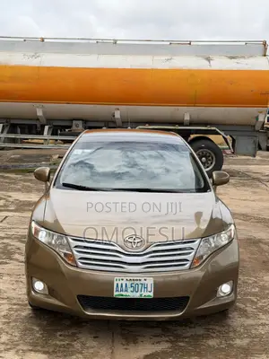 Toyota Venza AWD 2011 Brown