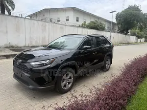 Toyota RAV4 XLE AWD 2024 Black