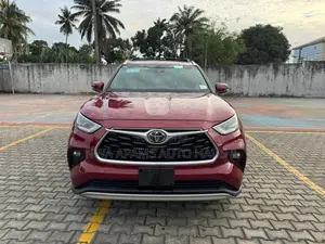 Toyota Highlander Platinum 2021 Red