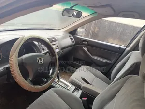 Honda Civic 2004 Gray