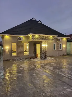 4bdrm Bungalow in Eleta Estate Elebu, Akala Express for rent