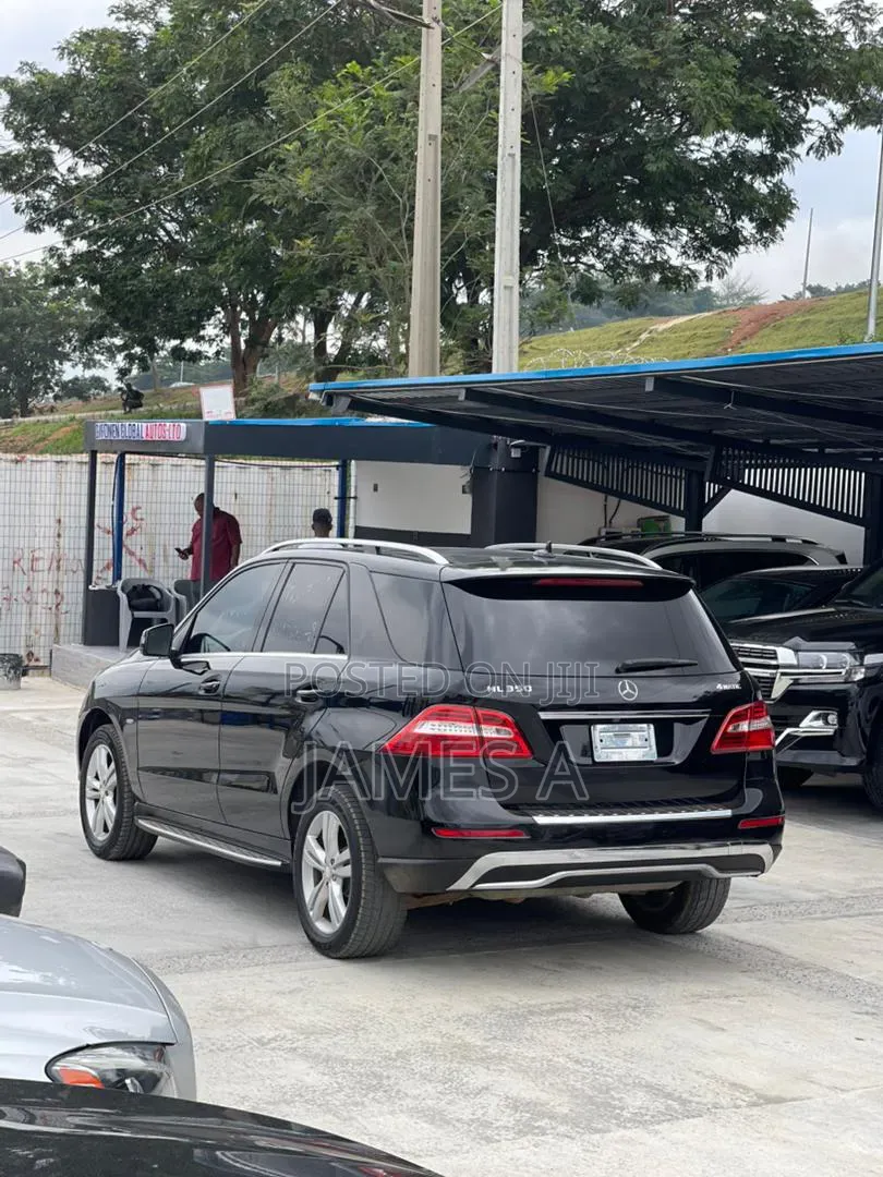 Mercedes-Benz M Class 2012 Black