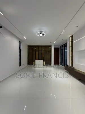 5bdrm Duplex in Vgc for sale