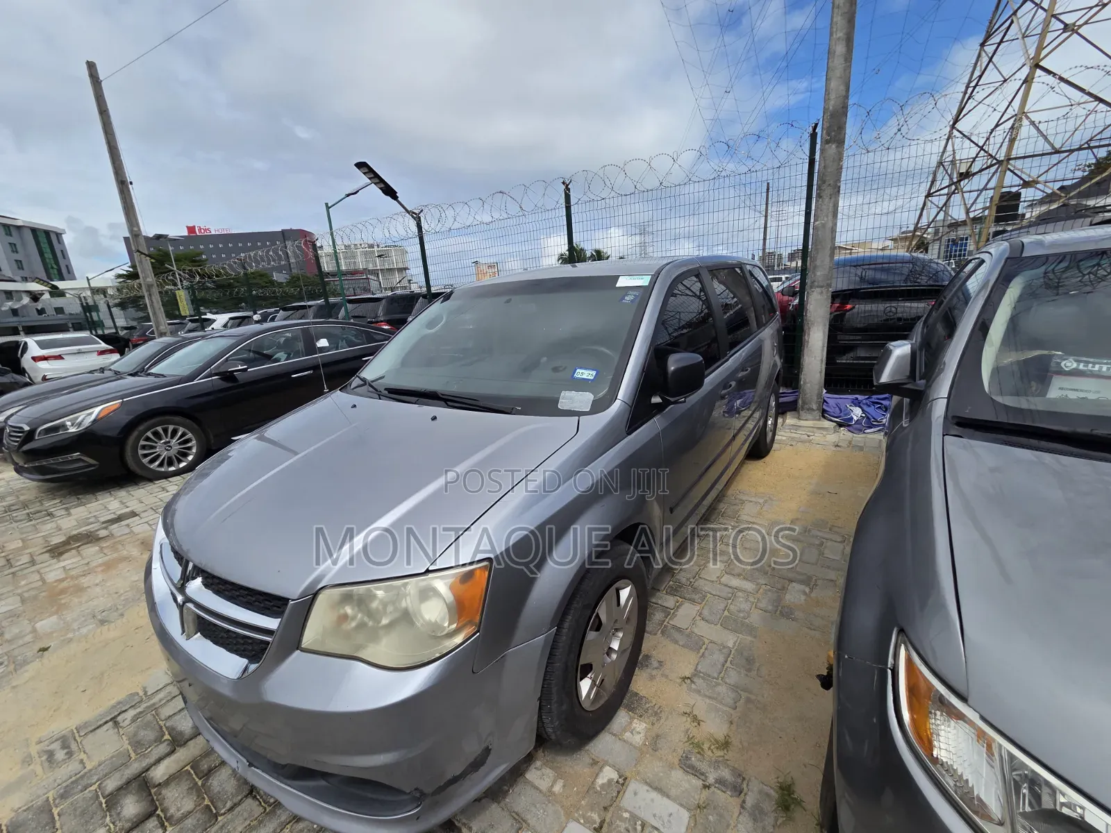 Dodge Caravan 2013 Beige