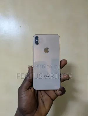 Apple iPhone XS Max 64 GB Gold