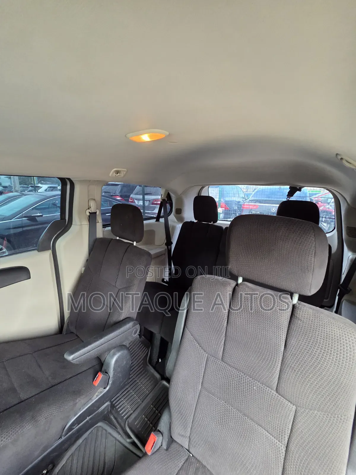 Dodge Caravan 2013 Beige