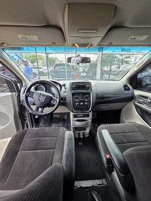 Dodge Caravan 2013 Beige