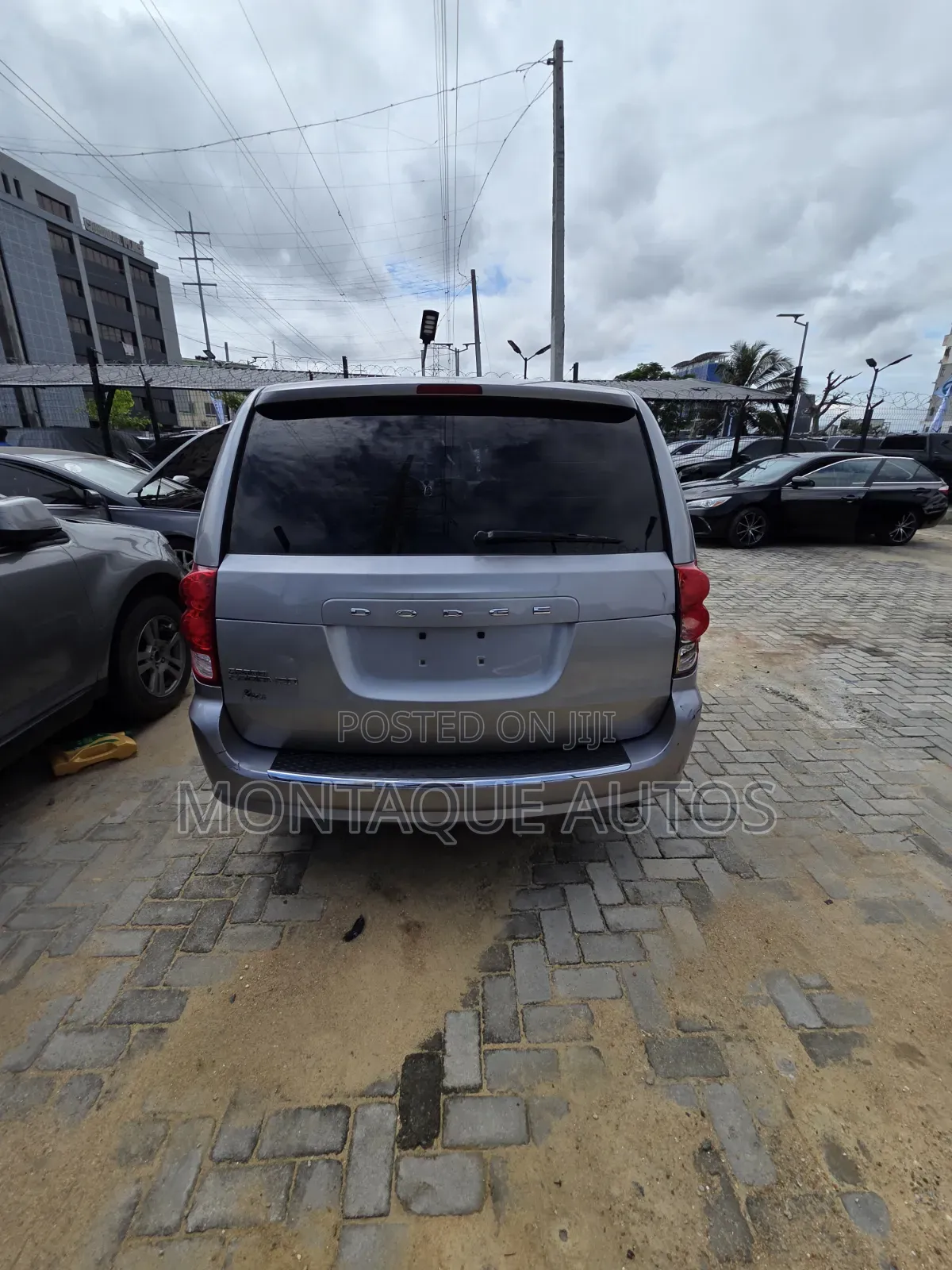 Dodge Caravan 2013 Beige