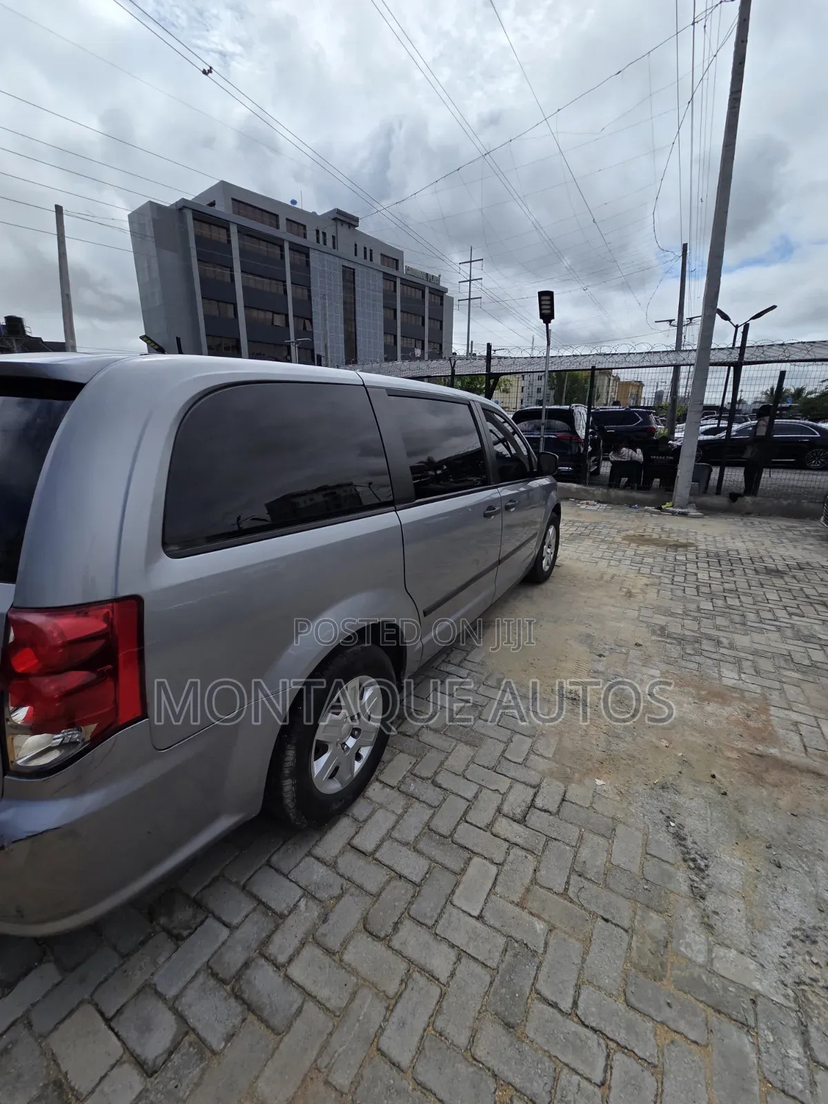 Dodge Caravan 2013 Beige