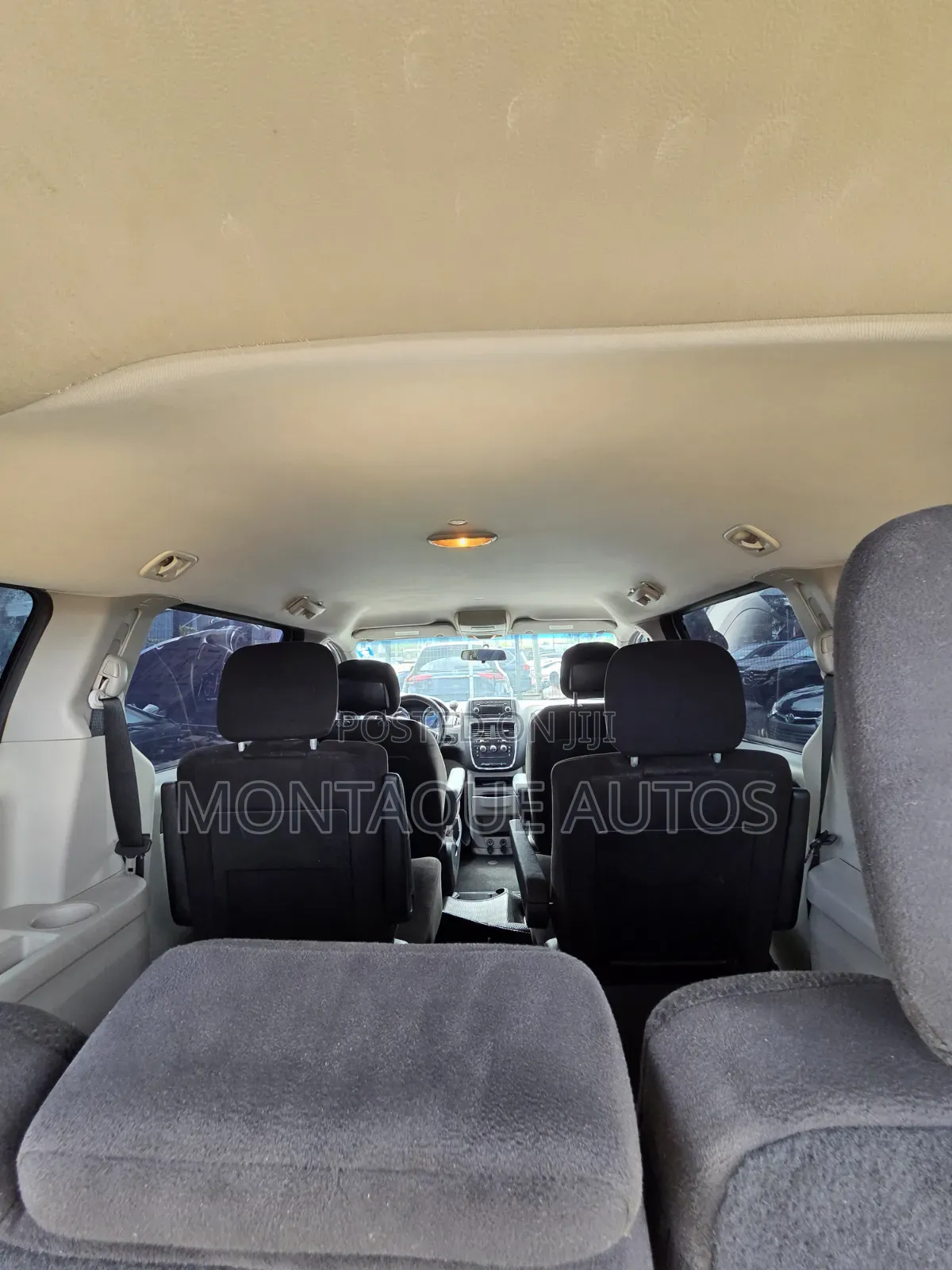Dodge Caravan 2013 Beige