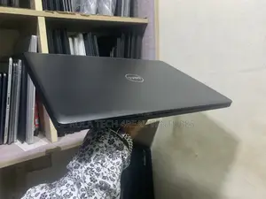 Laptop Dell Latitude 5580 8GB Intel Core i7 SSD 256GB