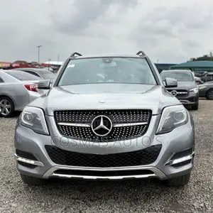 Mercedes-Benz GLK-Class Base GLK 350 4dr AWD 4MATIC (3.5L 6cyl 7A) 2015