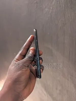 Apple iPhone X 64 GB Black