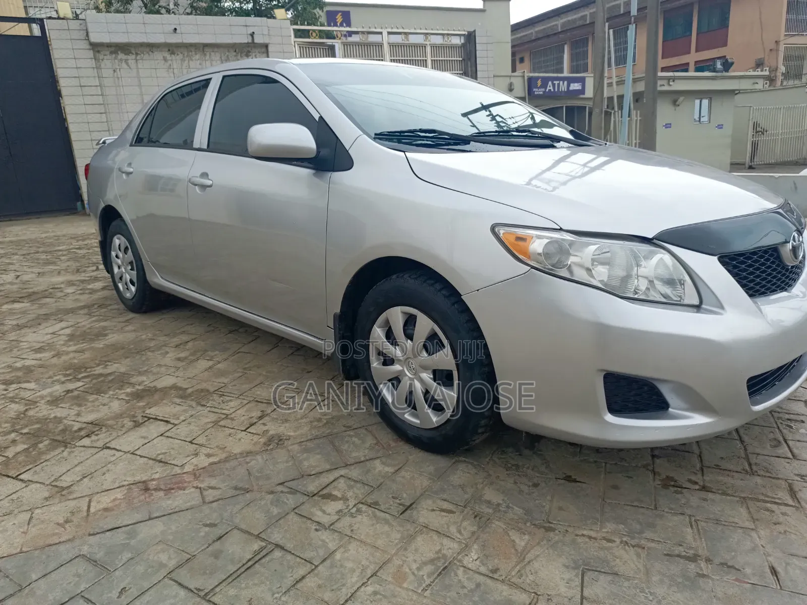 Toyota Corolla 2010 Silver
