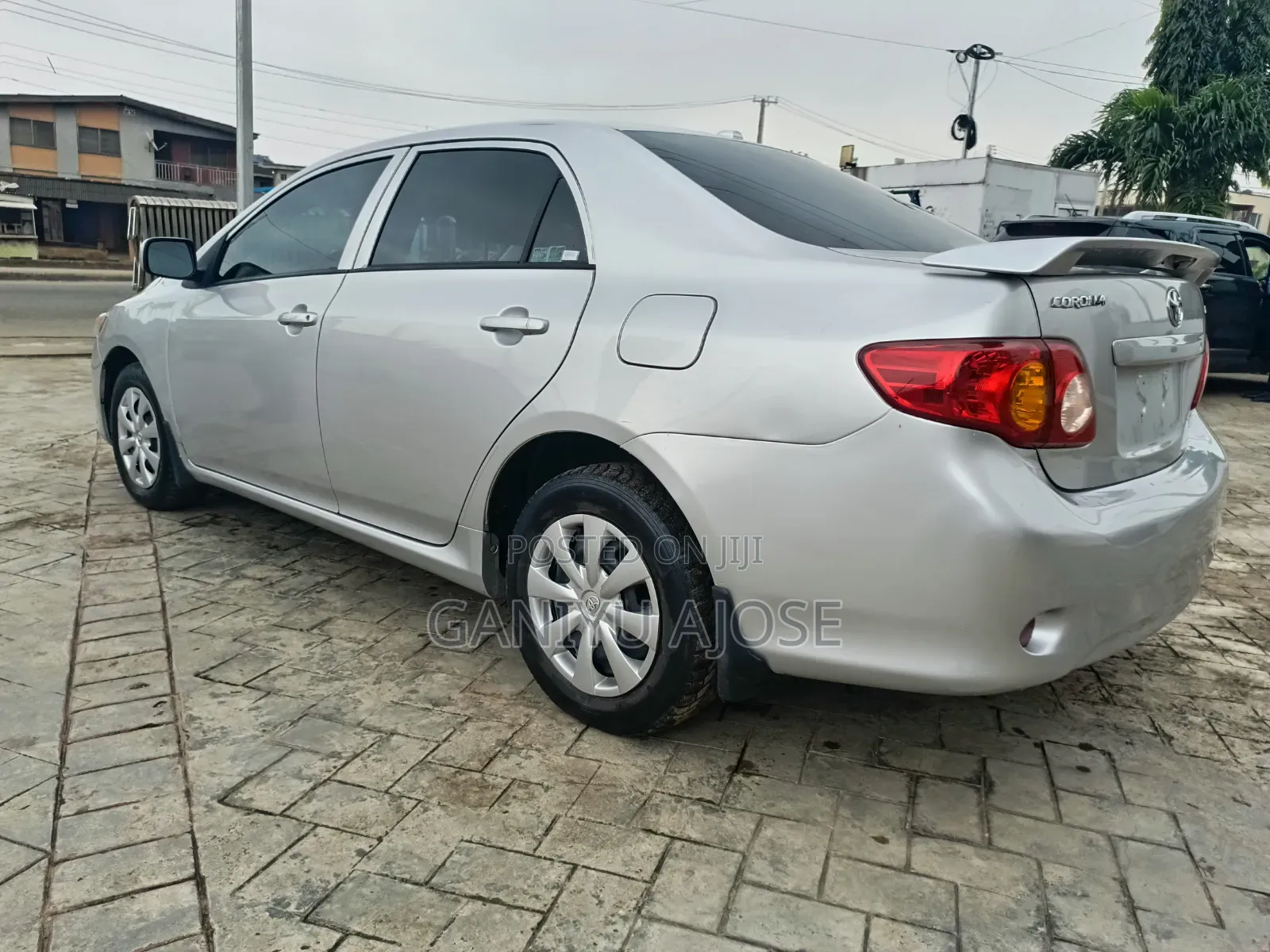 Toyota Corolla 2010 Silver