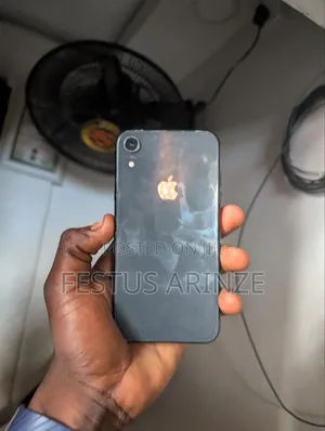 Apple iPhone XR 64 GB Black