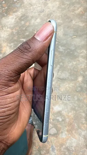 Apple iPhone XR 64 GB Silver