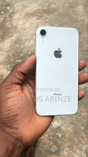 Apple iPhone XR 64 GB Silver