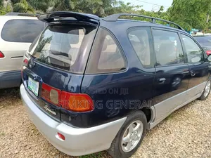 Toyota Picnic 2.0 FWD 2004 Blue