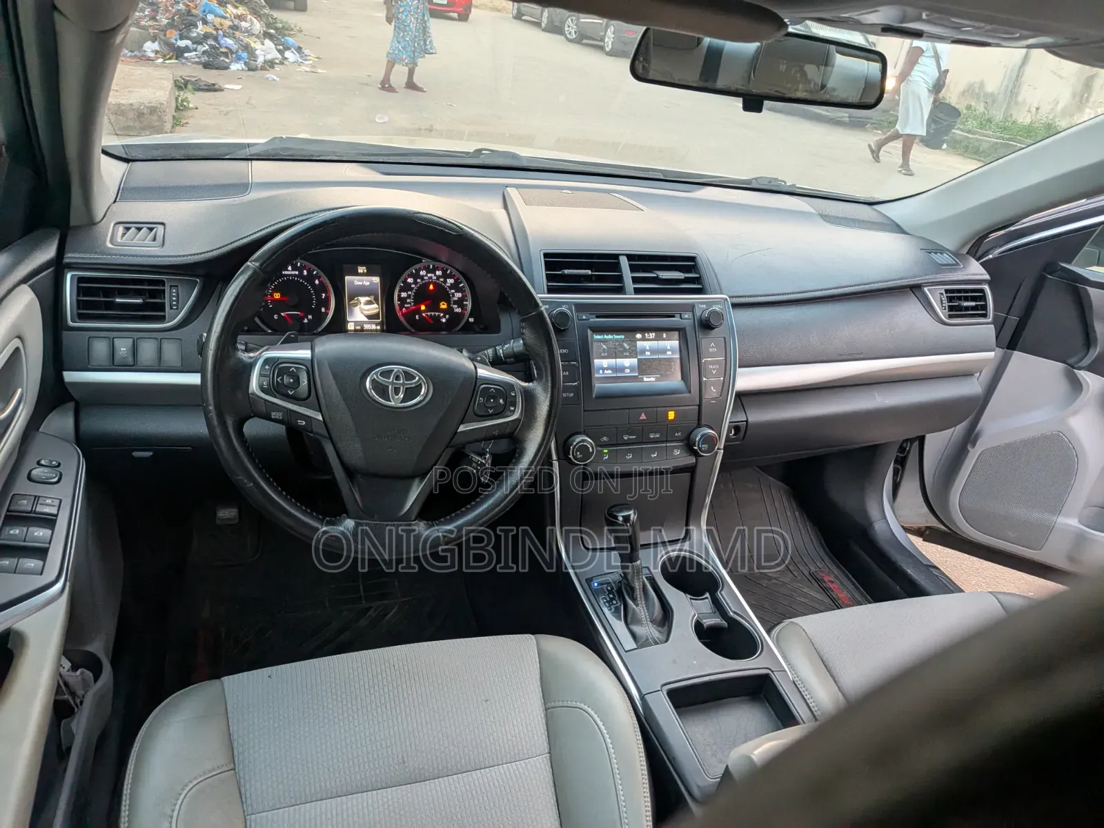 Toyota Camry 2017 Silver