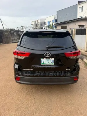 Toyota Highlander 2015 Black