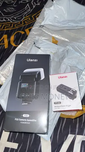 Ulanzi F32 Flash