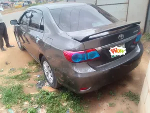 Toyota Corolla 2012 Gray