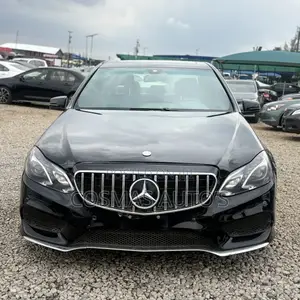 Mercedes-Benz E350 Base 4Matic Sedan AWD (3.5L 6cyl 7A) 2010 Black