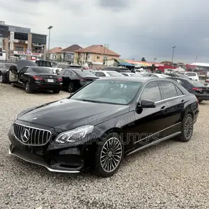 Mercedes-Benz E350 Base 4Matic Sedan AWD (3.5L 6cyl 7A) 2010 Black