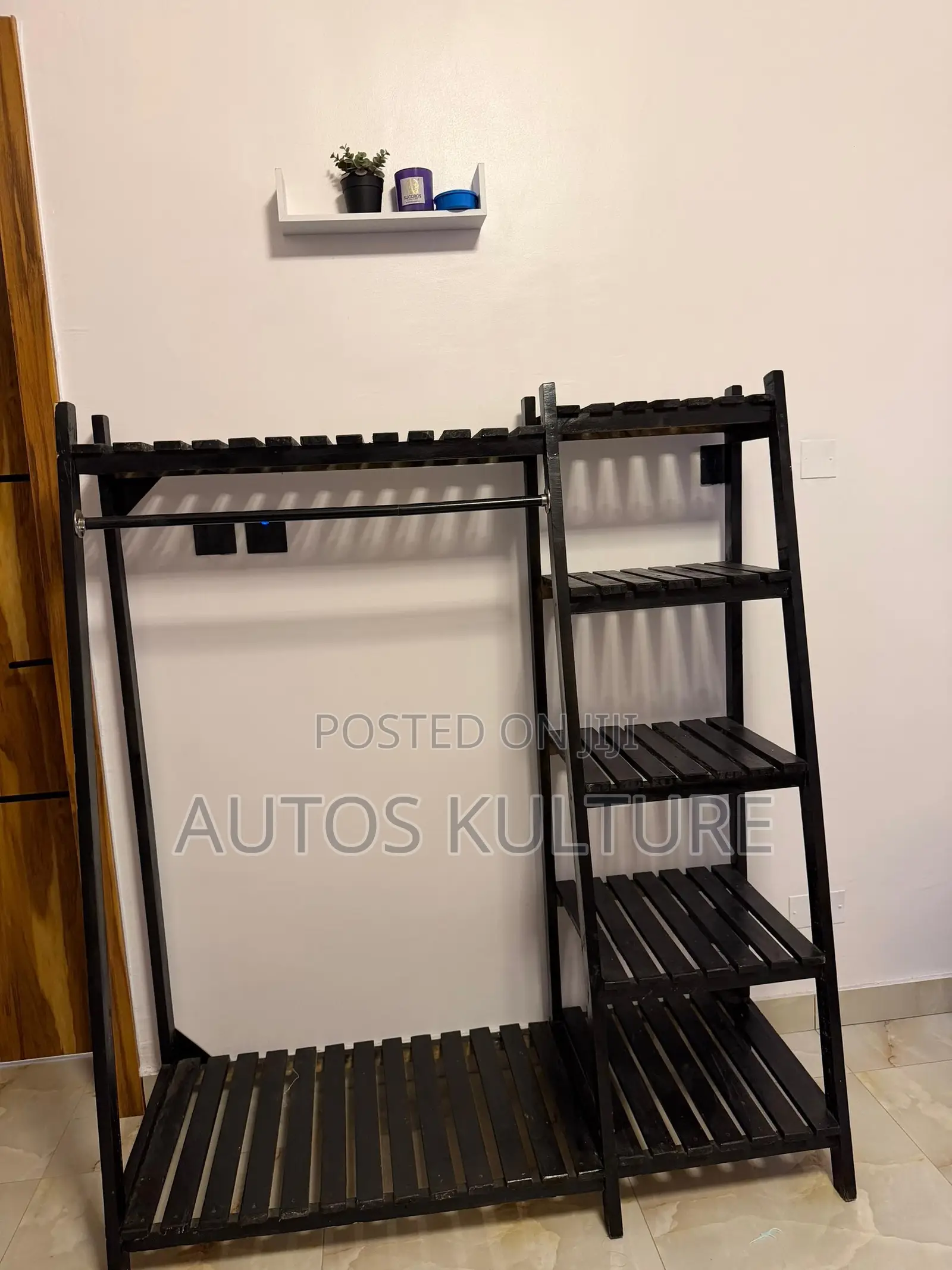 Stylish Cloth Rack/Wardrobe