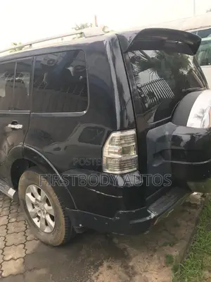 Mitsubishi Pajero 2010 Black