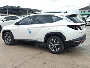 Hyundai Tucson SE 2023 White