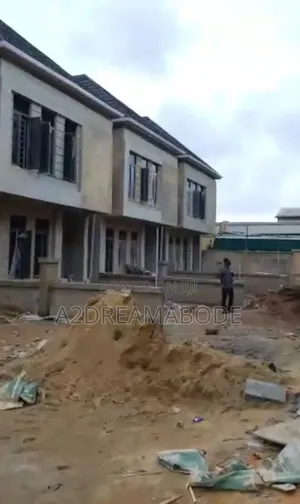4bdrm Duplex in Surulere, Eric Moore for sale