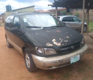 Toyota Sienna 2002