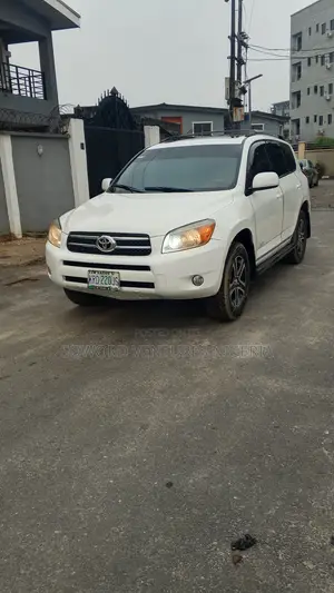 Toyota RAV4 2008 White