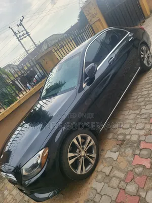 Mercedes-Benz C300 2016 Black