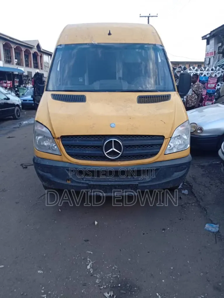 Mercedes-Benz Sprinter 2008 Yellow